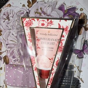 Wendy Bellissimo Pomegranate Delight Hand Cream with Floral Design